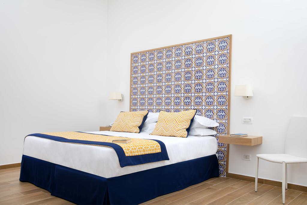 Quarto Standard com Cama de Casal ou 2 de Solteiro e Varanda