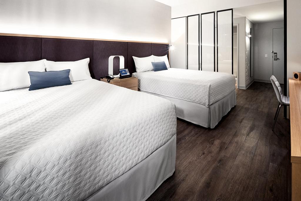 Hearing Accessible Skyline View 2 Queen Room Includes Early Park Admission*