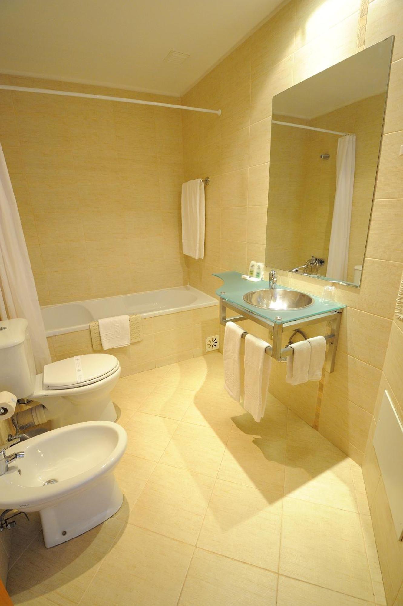 Apartamento com 1 Quarto e Varanda (2 Adultos)