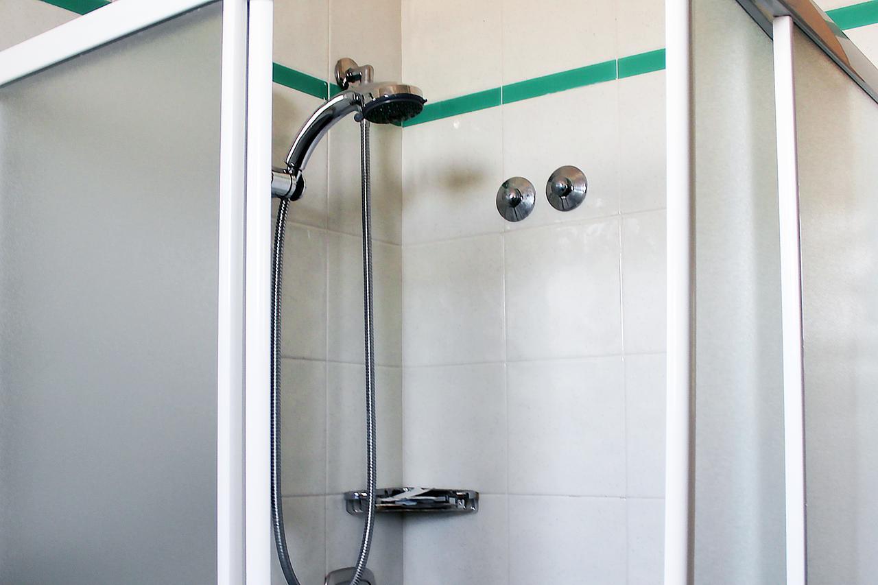 Camera Tripla