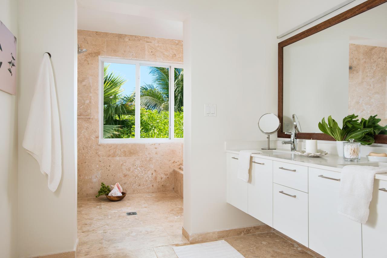 Ridgetop Ocean View Suite