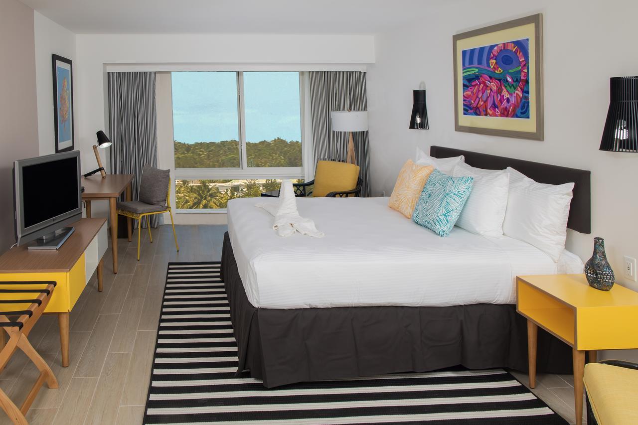 Zimmer mit Kingsize-Bett und Inselblick - rollstuhlgerecht