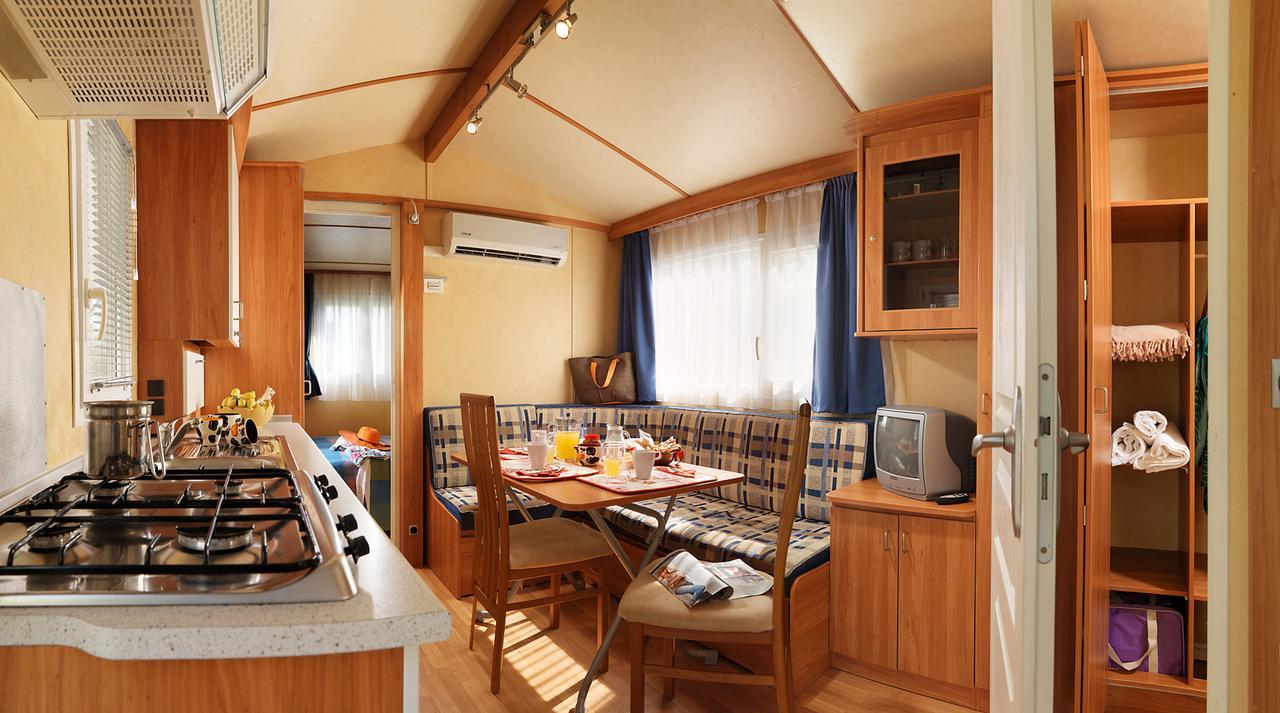 Casa Mobile Comfort con 2 Camere da Letto e Vista Giardino