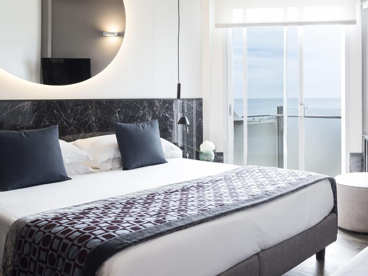 Superior Double or Twin Room Partial Sea View,548233590:JPEG