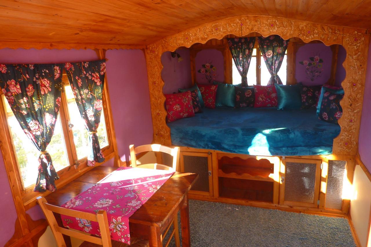 Wooden Caravan,715599022:JPEG