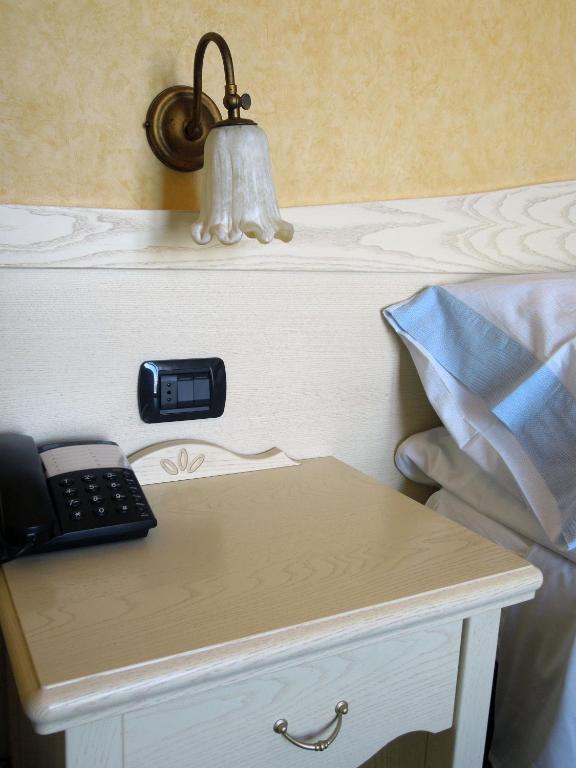 Standard Double or Twin Room,58987888:JPEG