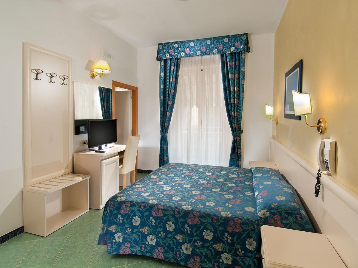 Double or Twin Room Balcony,695789853:JPEG