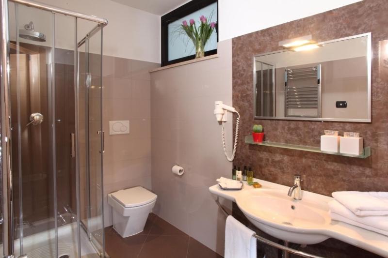 Double Room,379043413:JPEG
