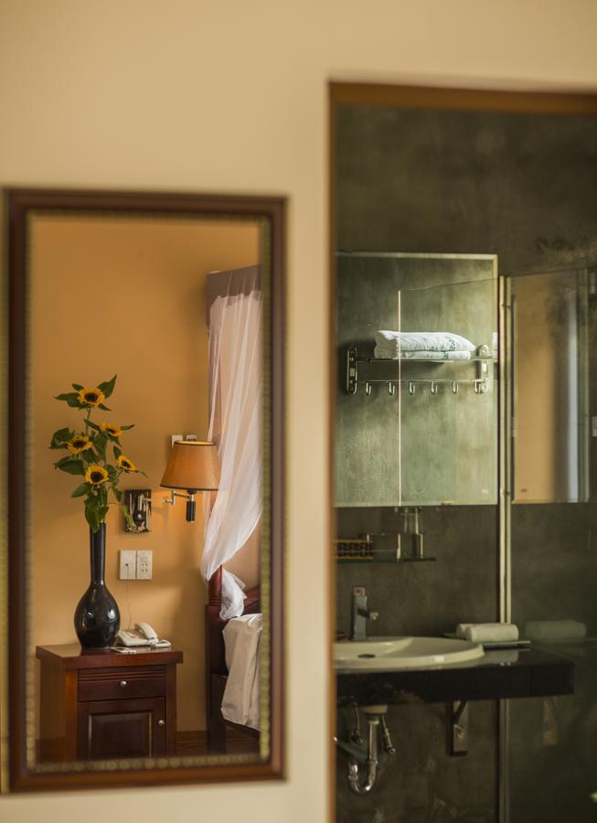 Bungalow Lake View Room