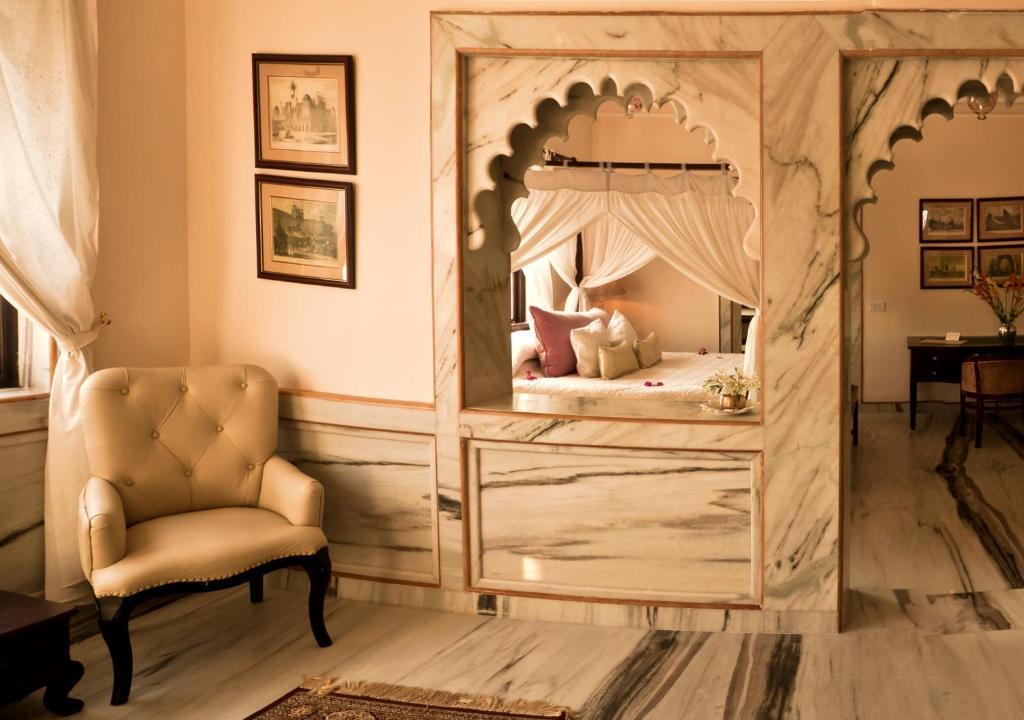 Lake Suite
