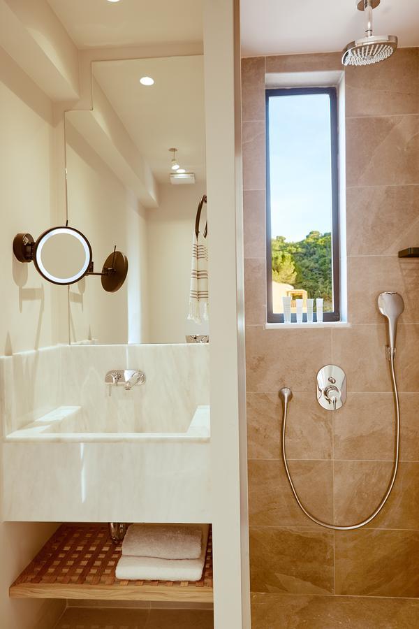 Suite Premium con Piscina Privata - Nest Villas & Suites