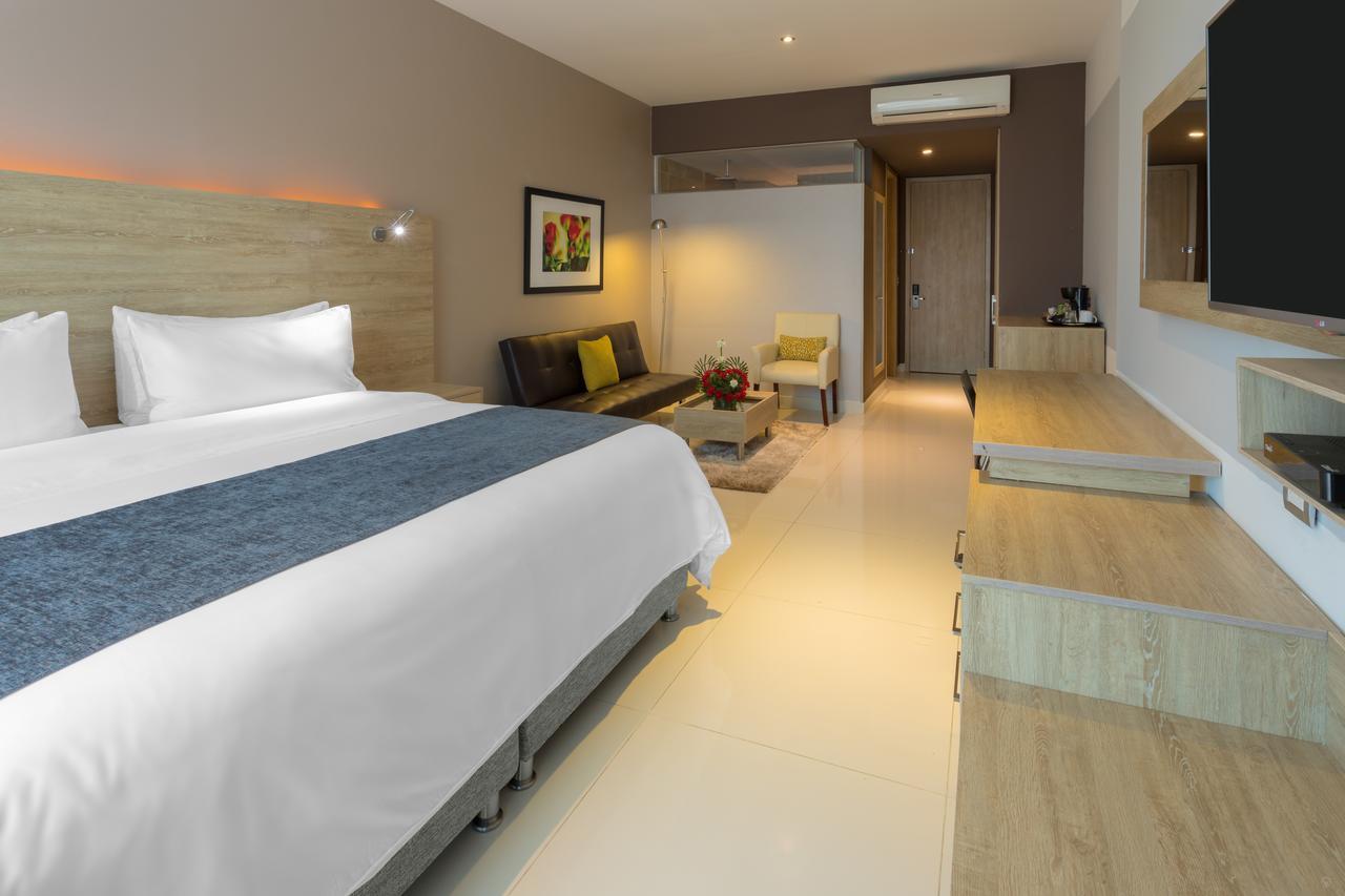 Deluxe King Room