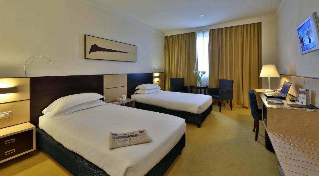 Standard Twin Room,693044880:JPEG
