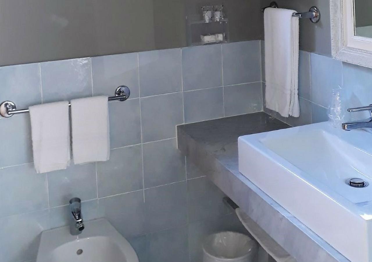 Triple Room,652940940:JPEG