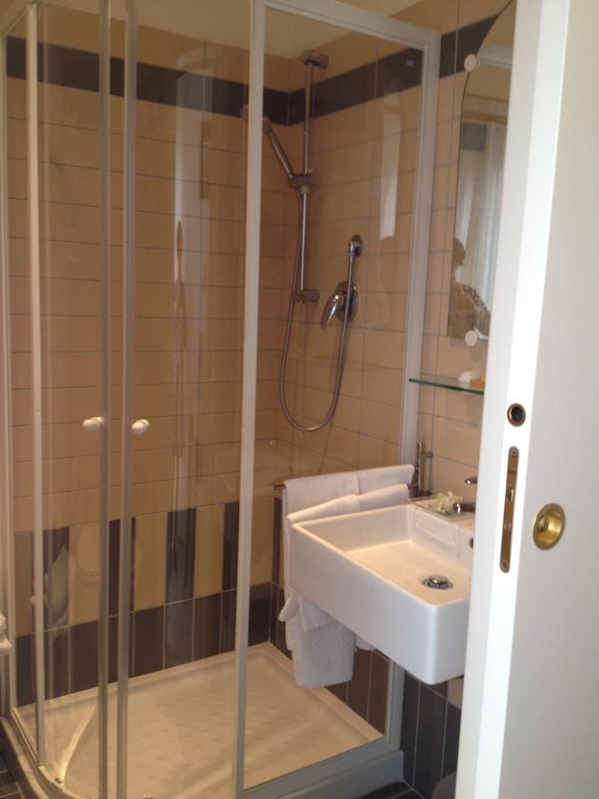 Triple Room,646759374:JPEG