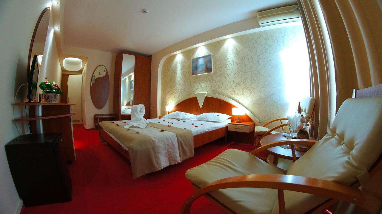 Quarto Duplo com Vista do Jardim