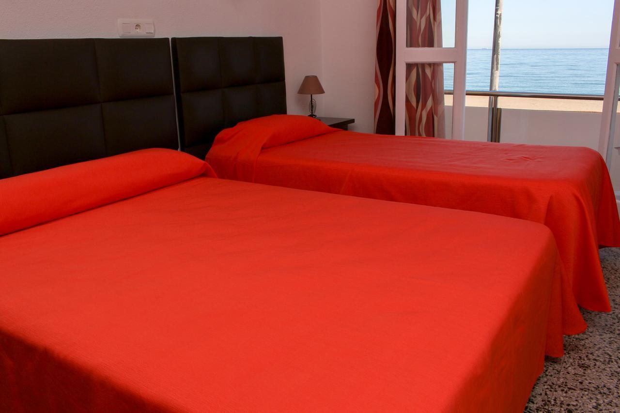 Triple Room,654520842:JPEG