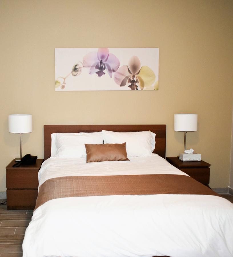 Queen Suite