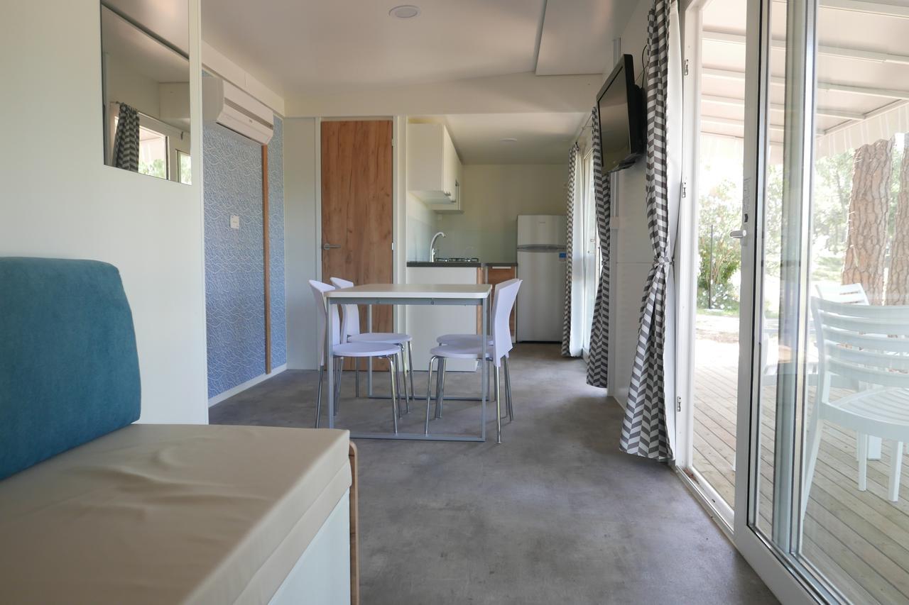 Mobile Home,659639076:JPEG