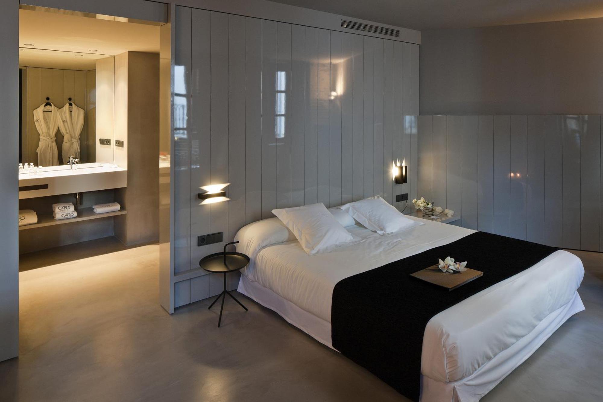 Quarto Executivo com Cama de Casal ou 2 de Solteiro