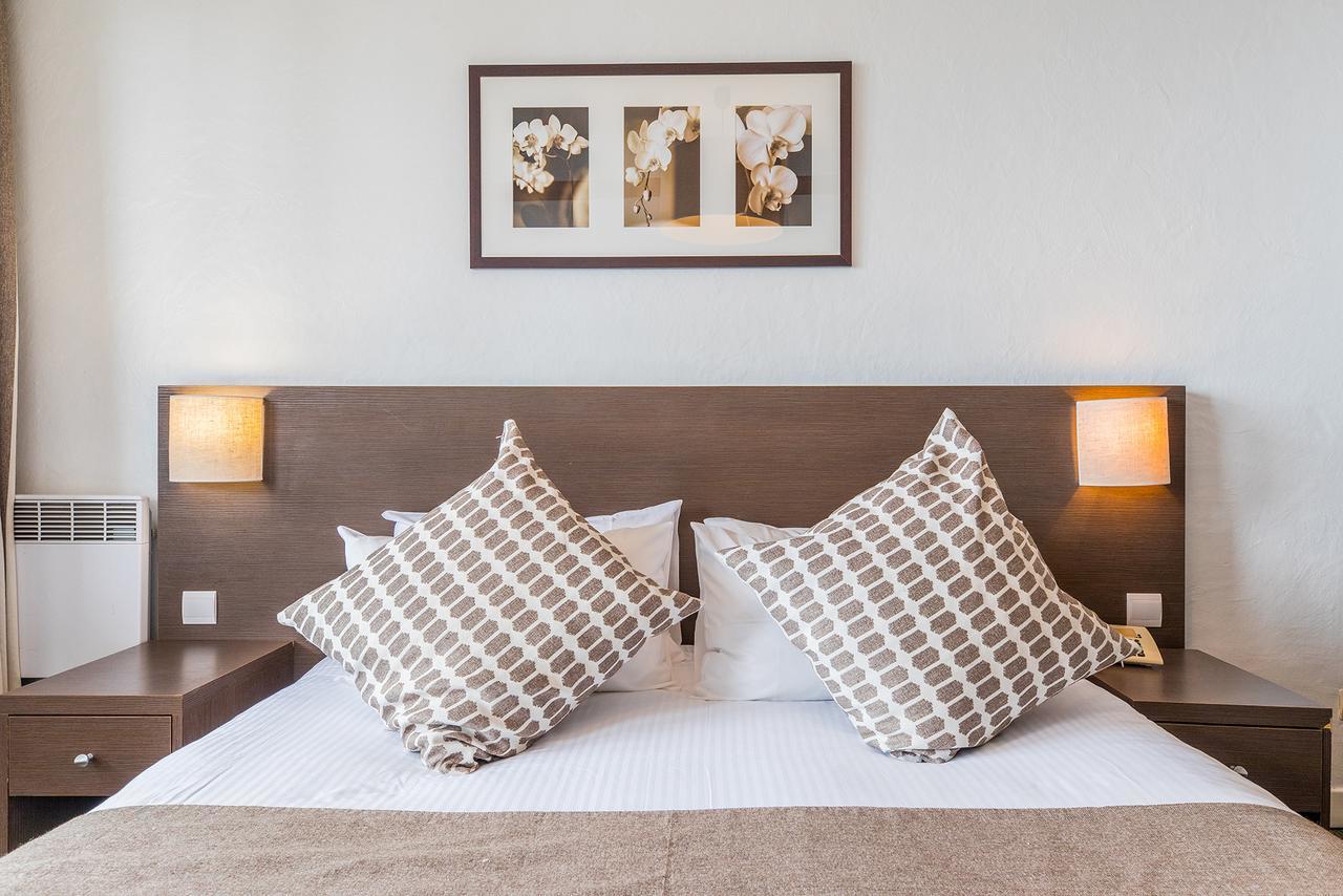 Standard Double or Twin Room,661799217:JPEG