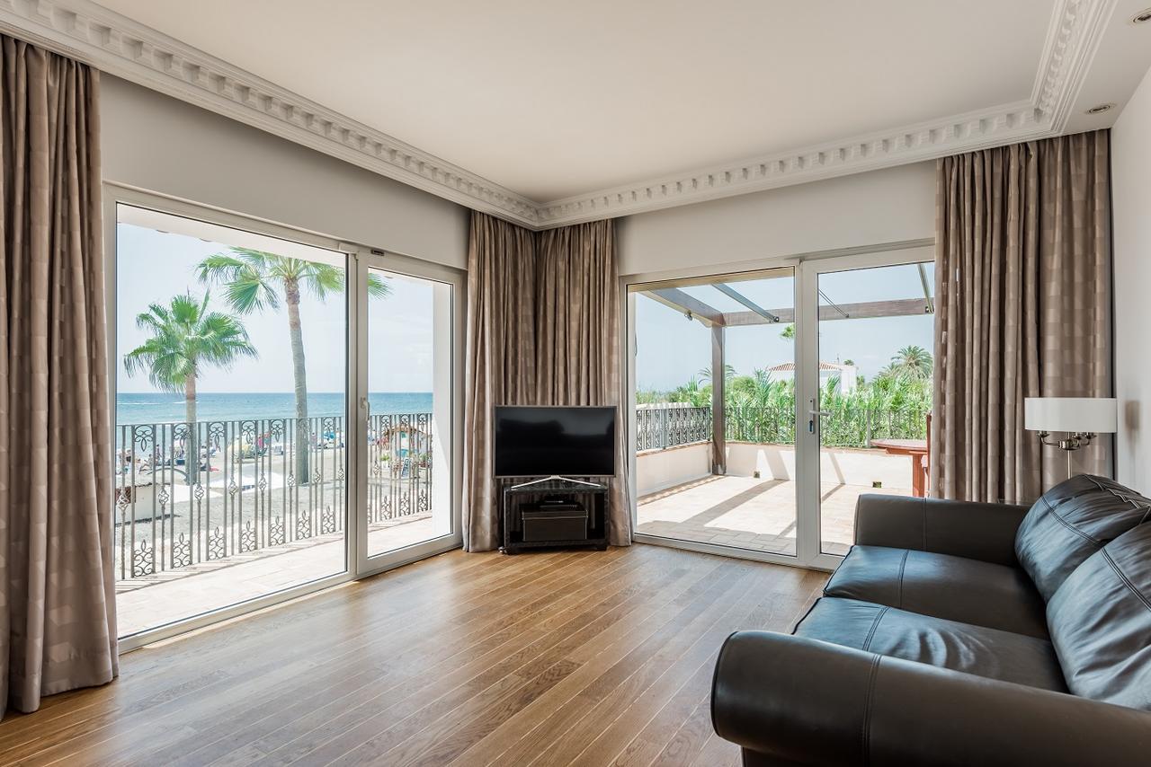 Suite met een Kingsize Bed en Uitzicht op de Oceaan