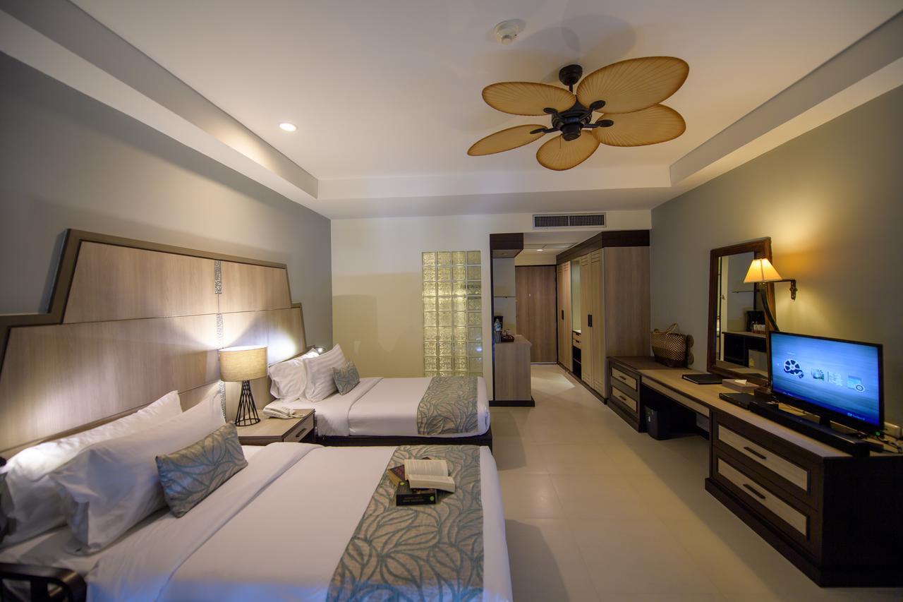 Deluxe Double or Twin Room Pool Access,664185618:JPEG