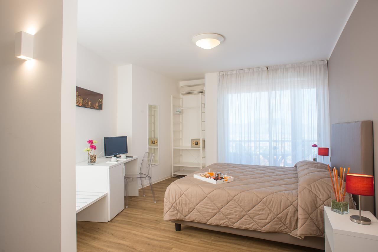 Standard Double Room,1015170412:JPEG