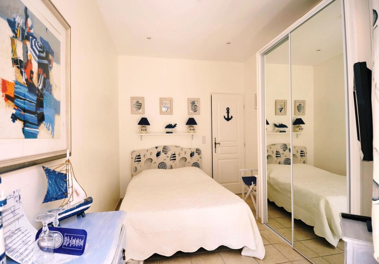 Standard Double Room,56414476:JPEG
