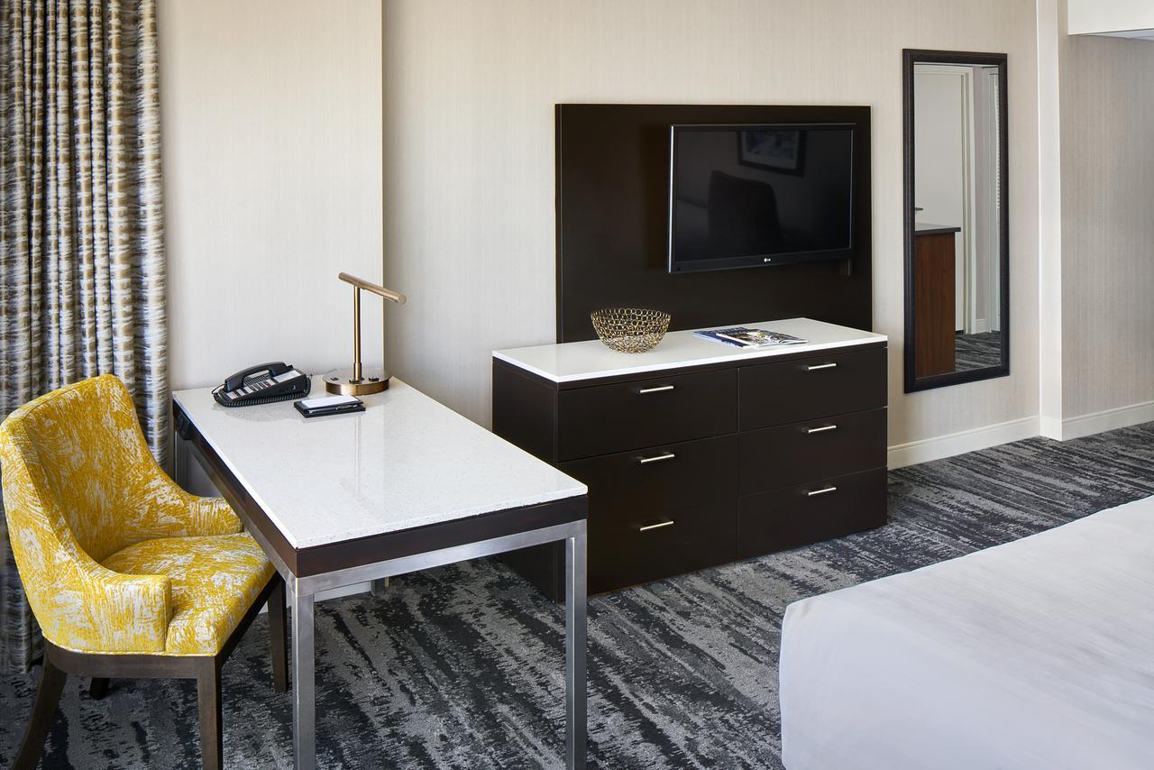 Quarto Duplo com 2 Camas de Casal