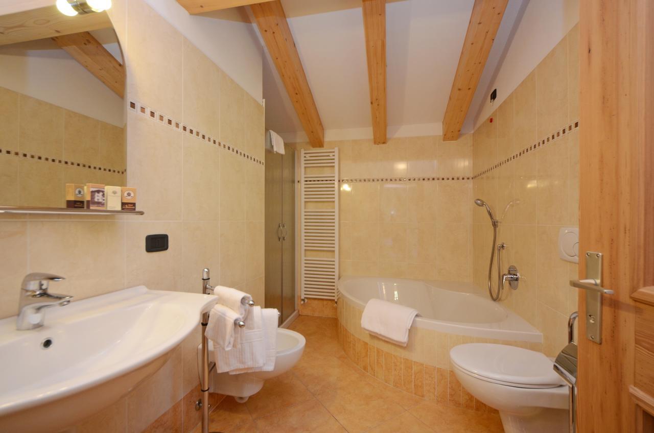 Deluxe Double Room,666007932:JPEG