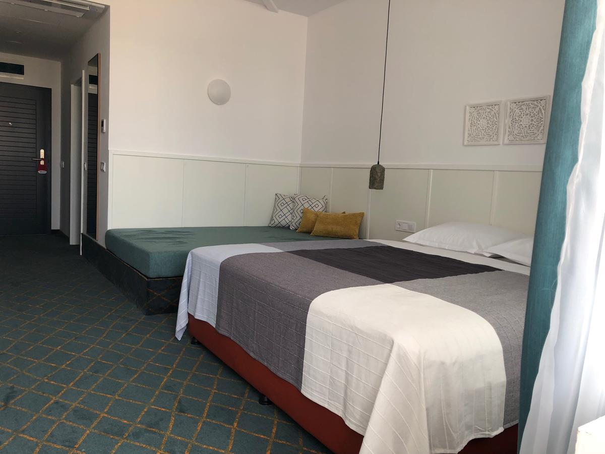 Double Room With Garden View (3 adults)
