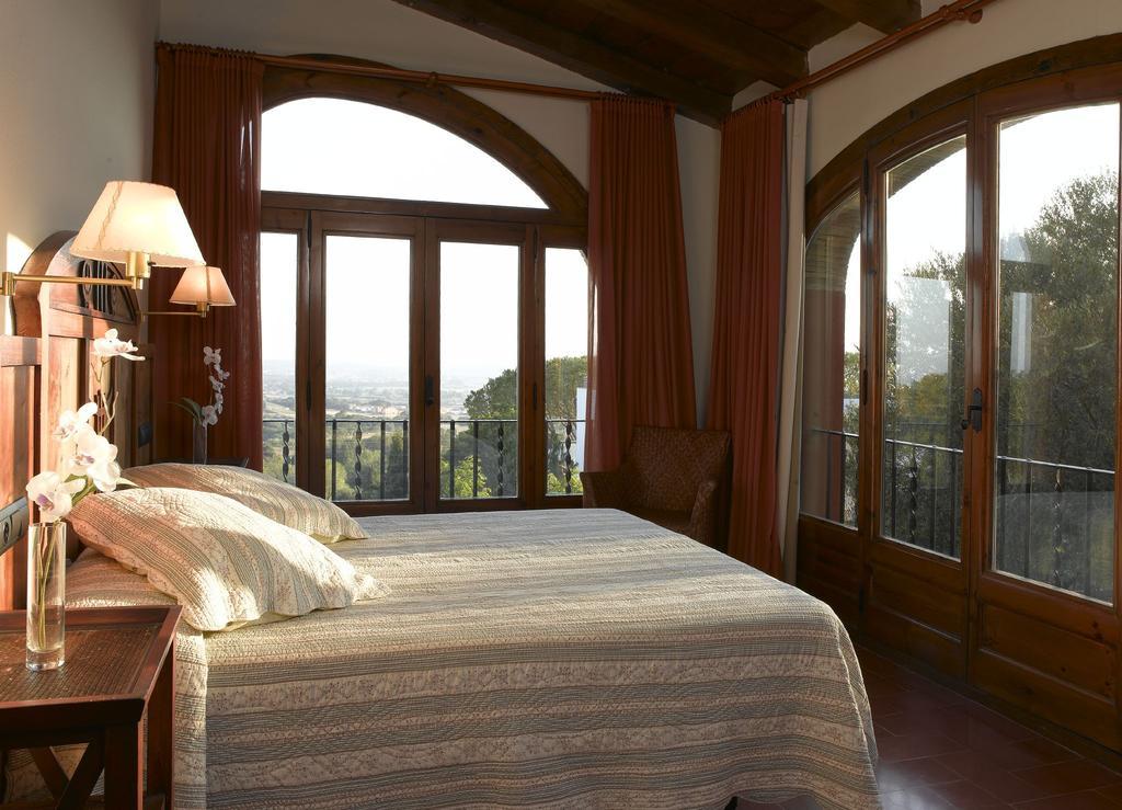 Habitación Doble Clásica con vistas a la piscina