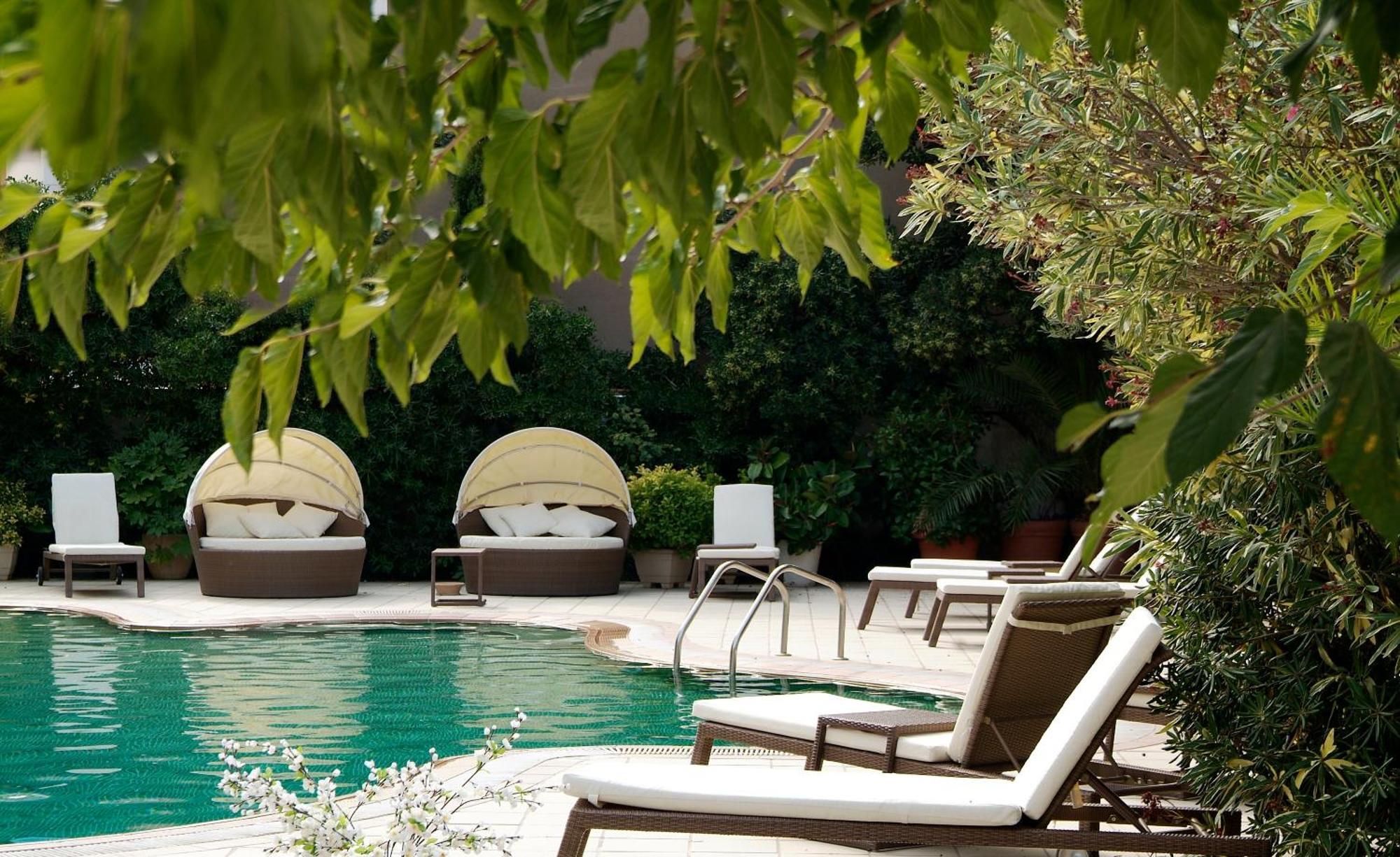 Habitación Doble con vistas a la piscina o al solárium natural - 1 o 2 camas
