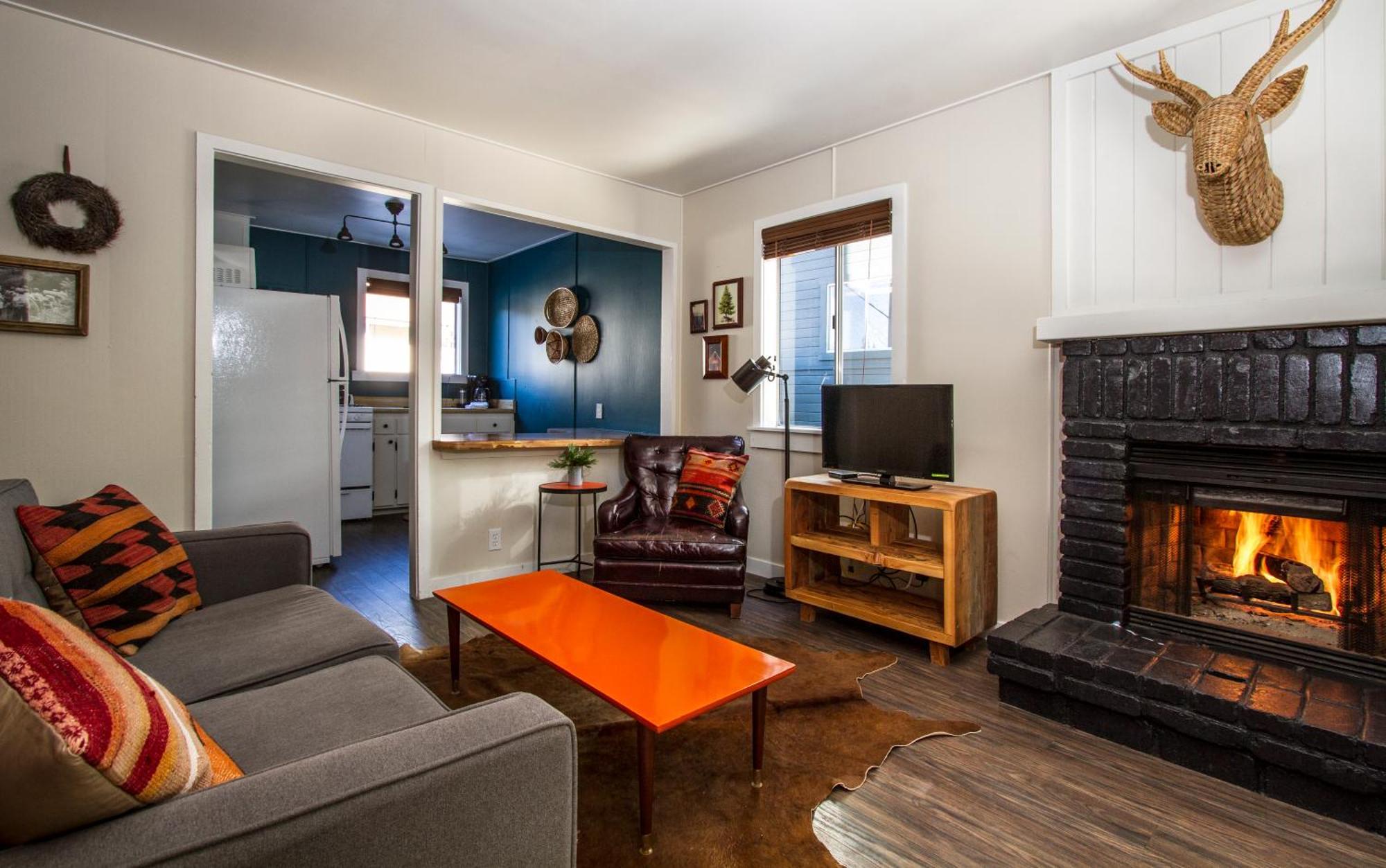 Three-Bedroom Townhouse No. 11