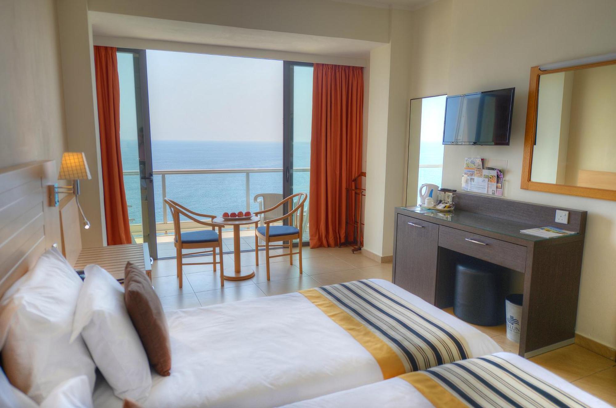 Chambre Lits Jumeaux - Vue sur Mer