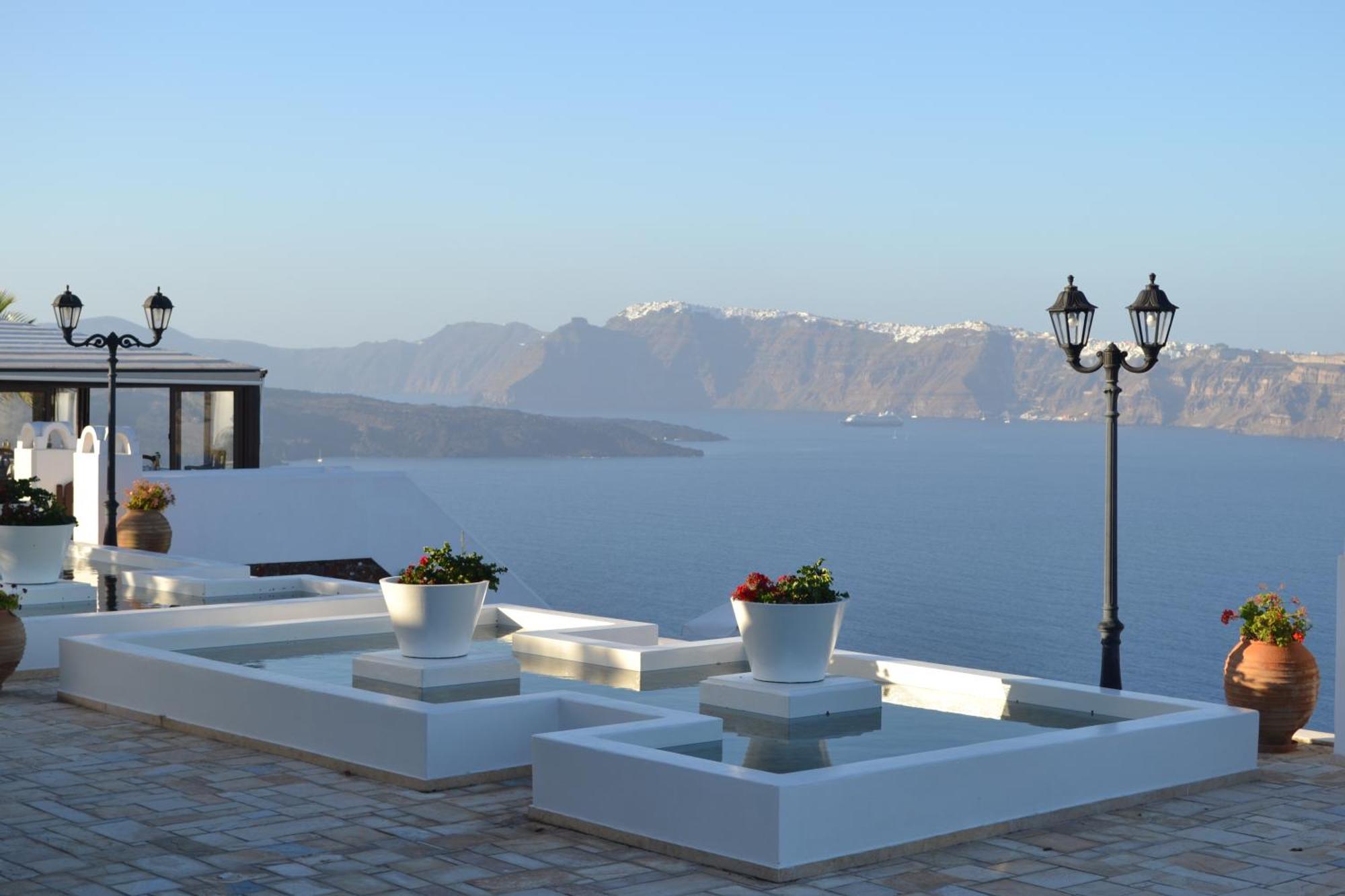 Suíte Júnior Cliffside com Piscina Privativa e Vista da Caldeira