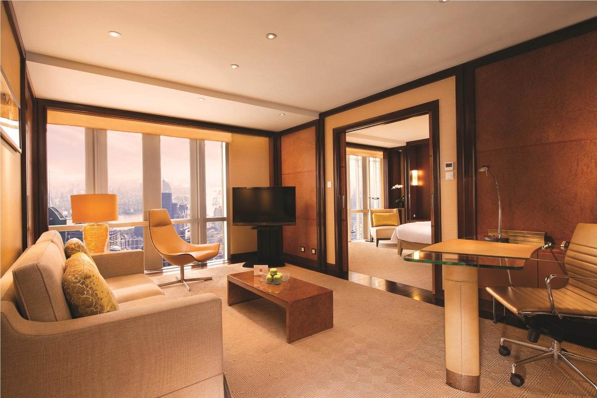 Grand King Suite,691754568:JPEG
