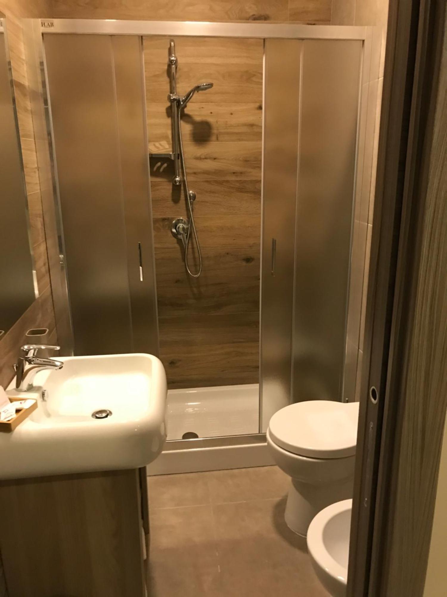 Standard Double Room,399328512:JPEG
