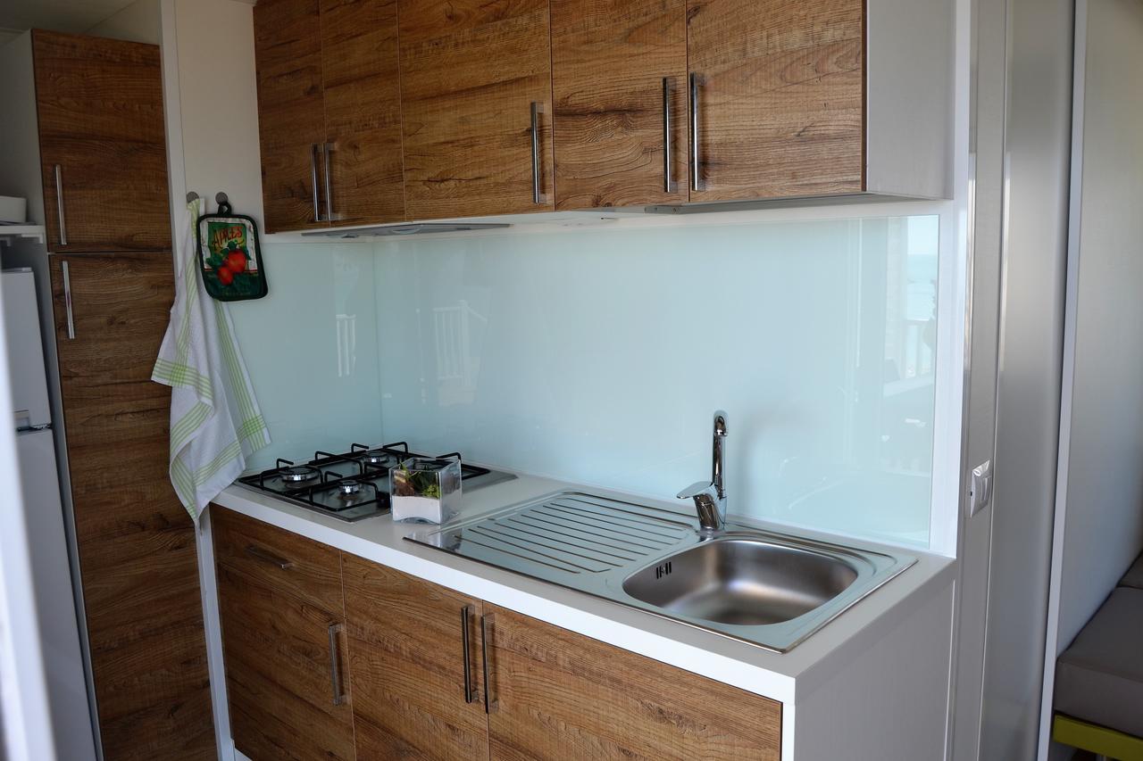 Casa Mobile Superior Fronte Mare