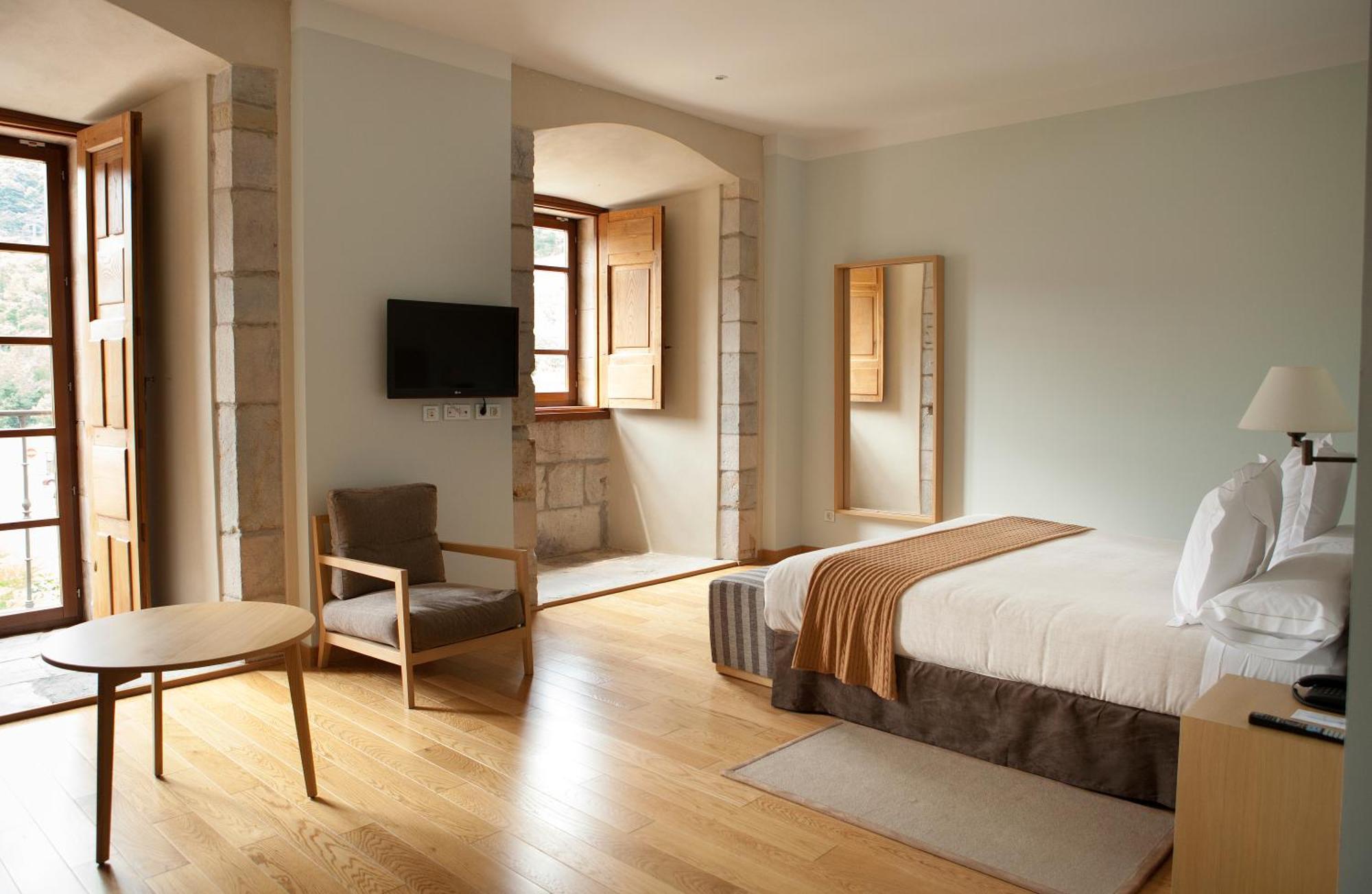 Standard Double Room,698547444:JPEG