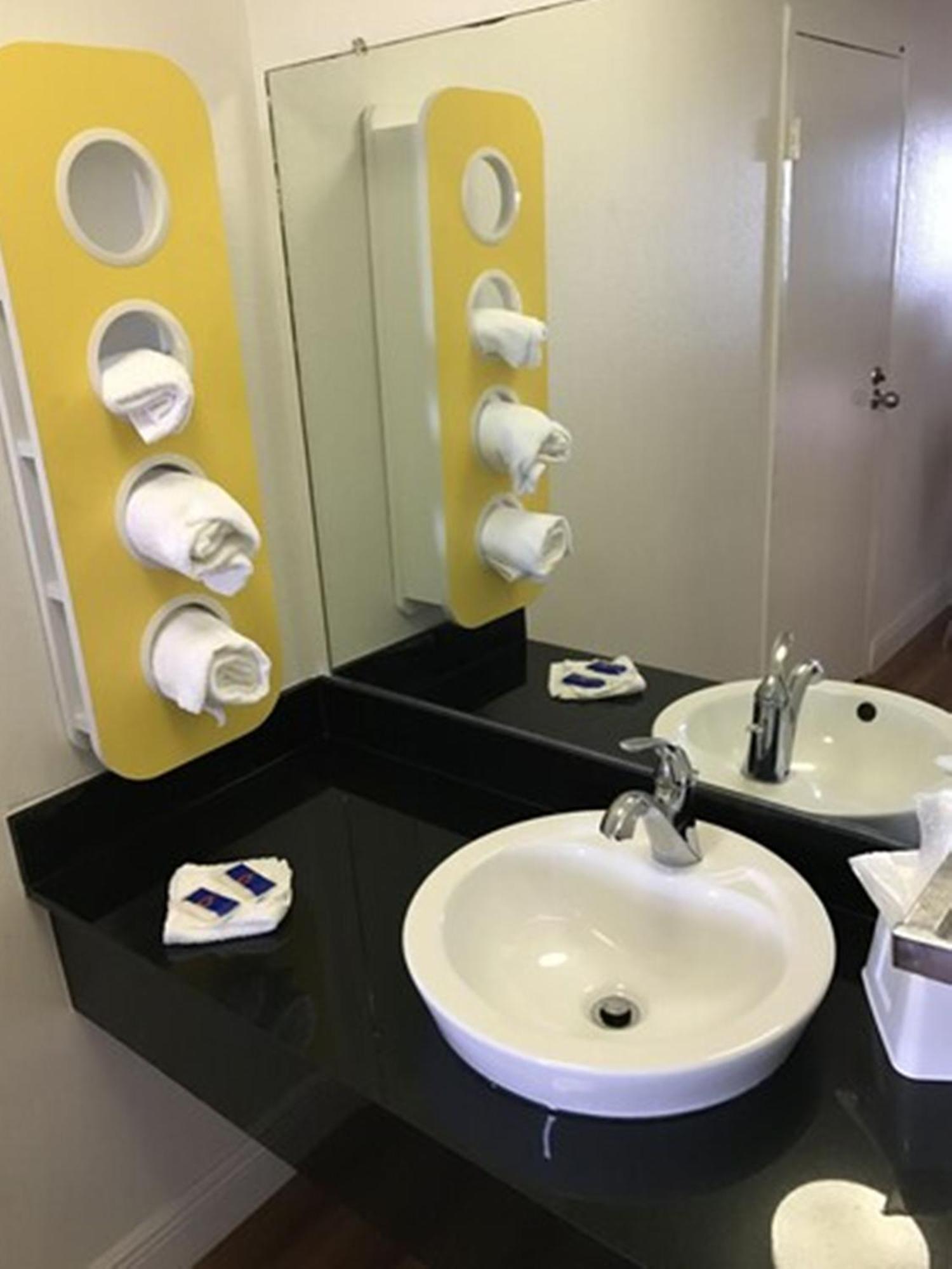 King Room - Non-Smoking