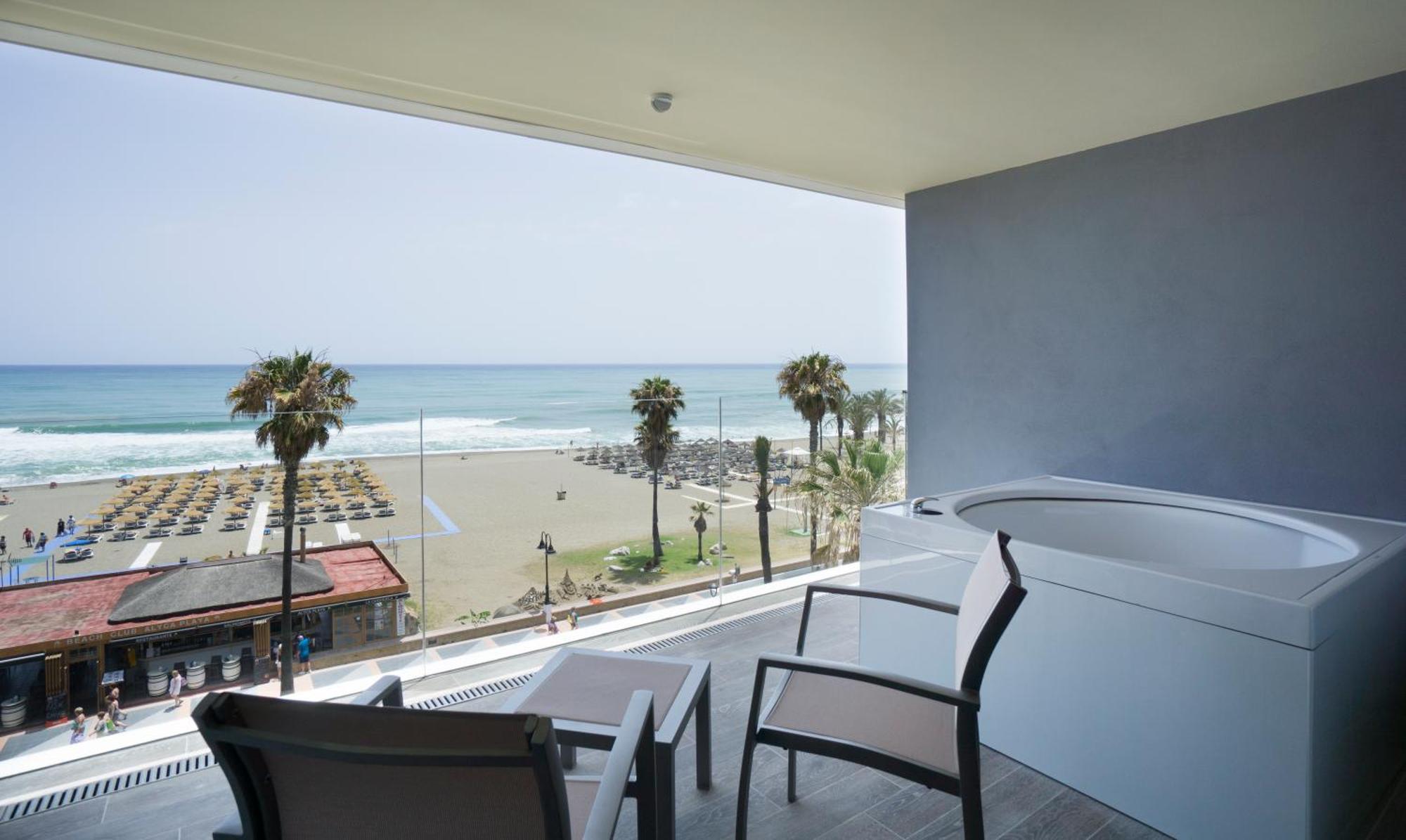 Junior Suite met Uitzicht op Zee (2 Volwassenen + 2 Kinderen)