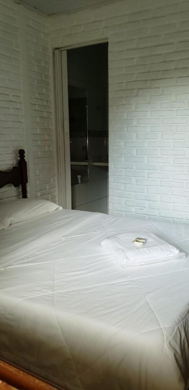 Quarto Triplo com Varanda