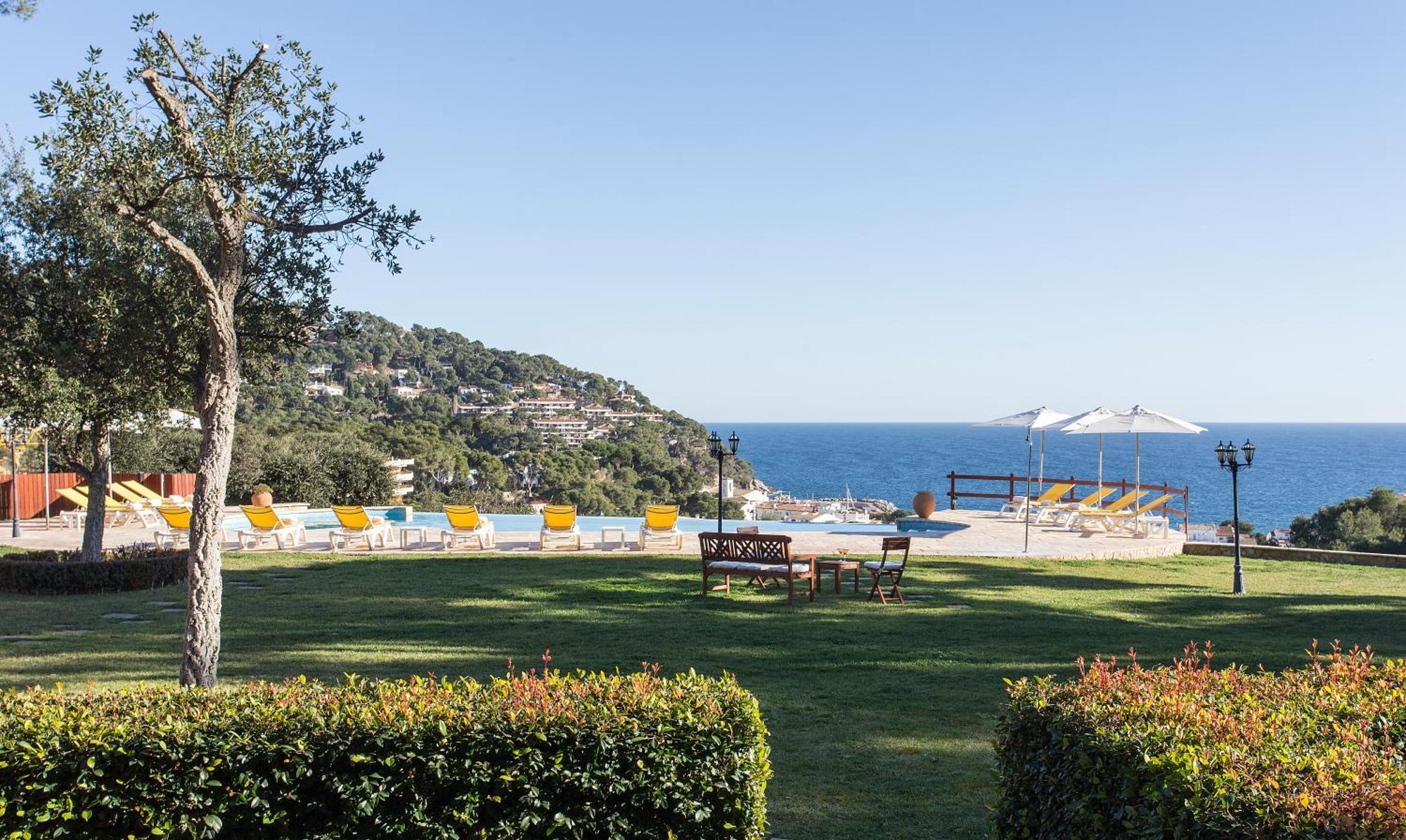 Deluxe Double Room Garden Sea View