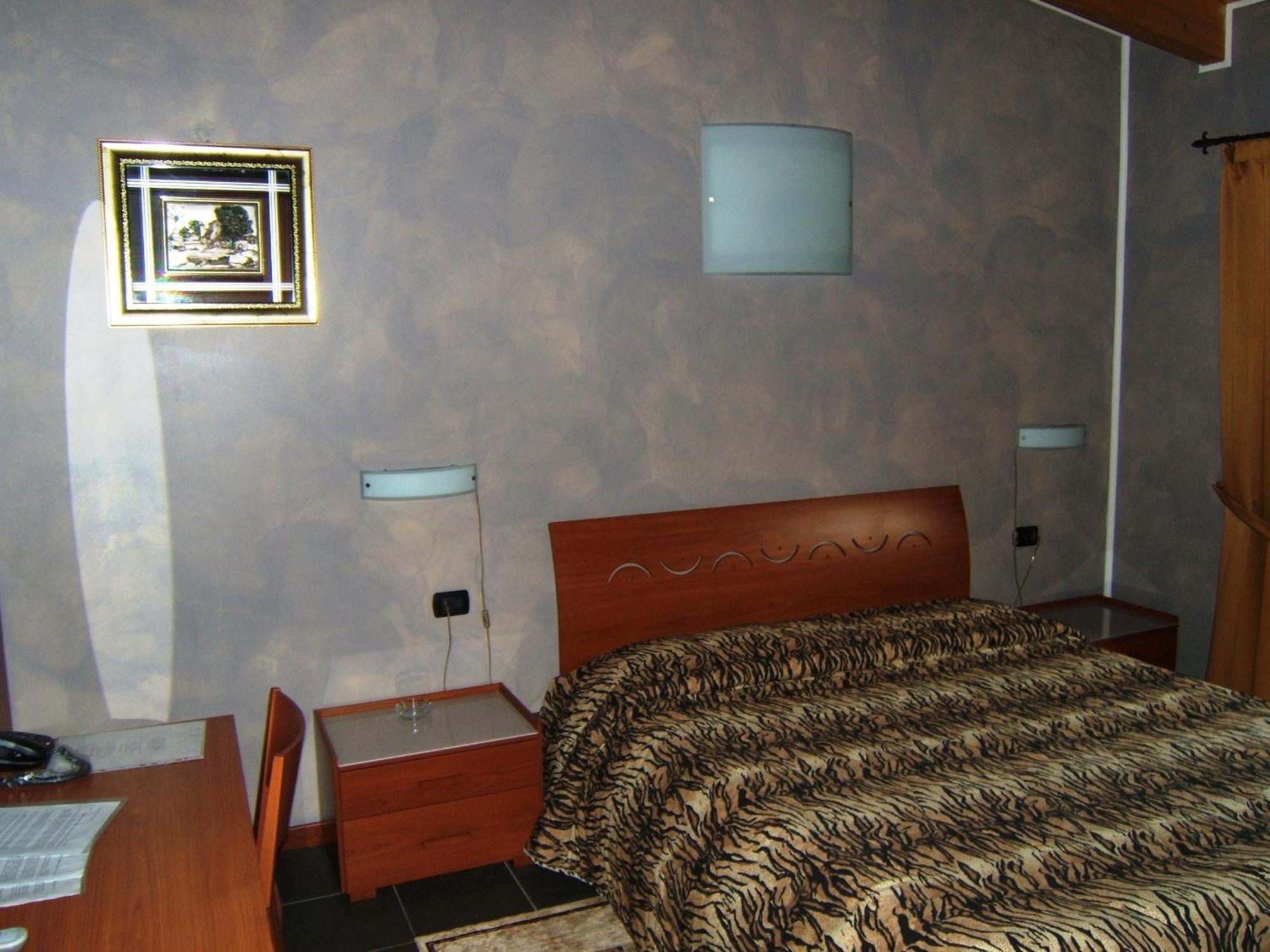 Double Room,703422820:JPEG