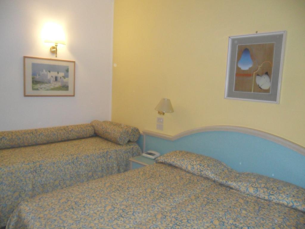 Standard Quadruple Room,250631633:JPEG
