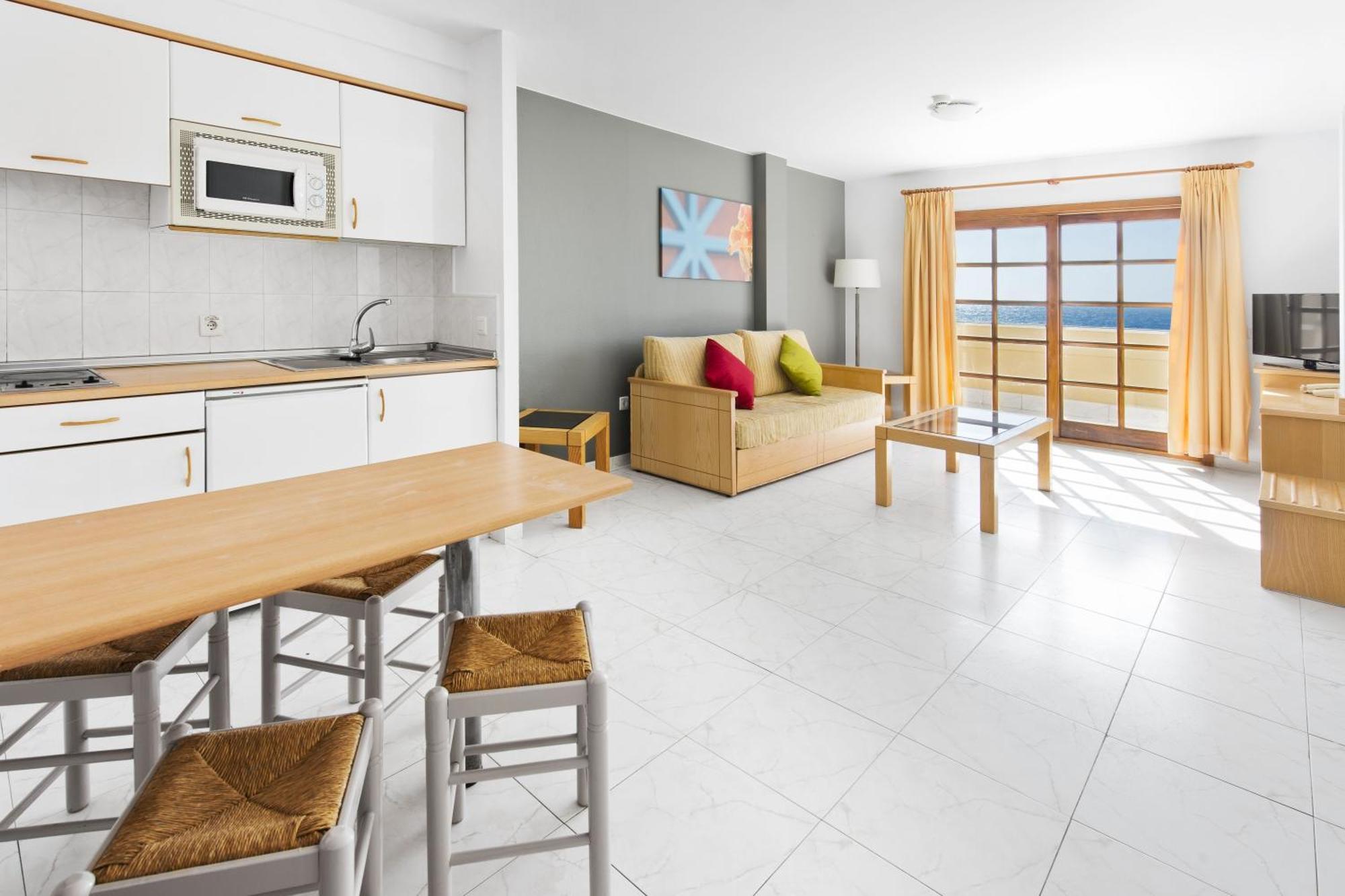 Two-Bedroom Apartment,704461018:JPEG