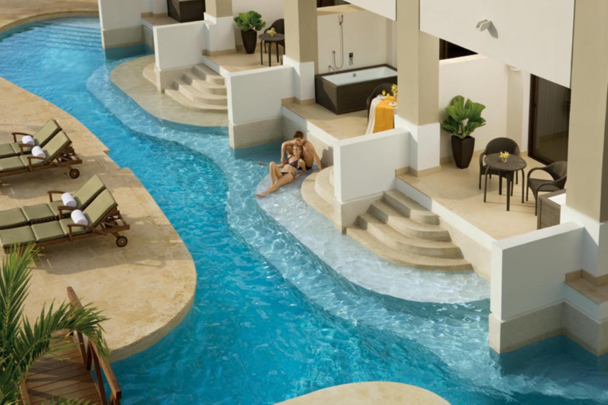 Preferred Club Junior Suite Swim-out Double