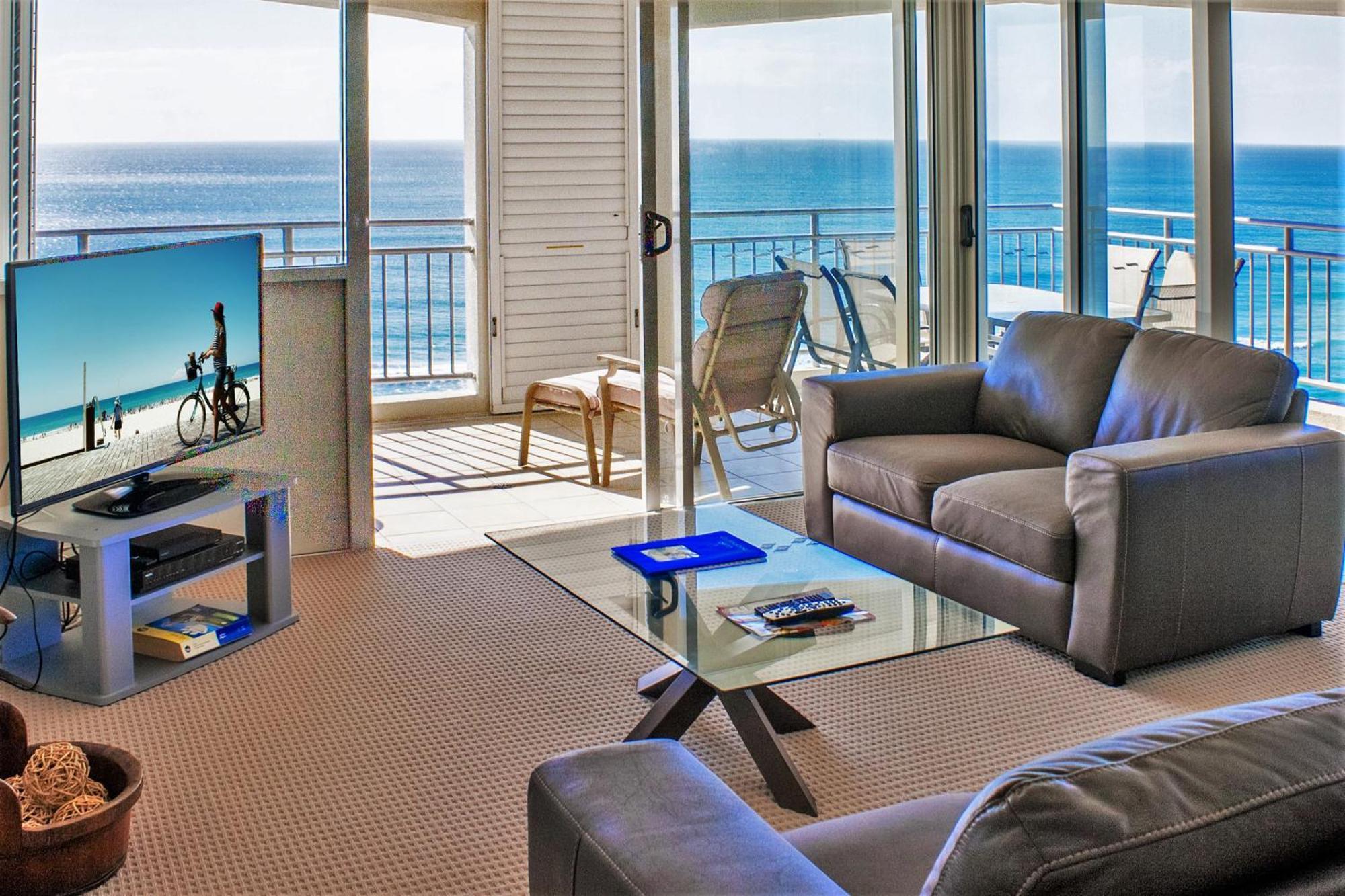 Three-Bedroom Apartment Ocean View